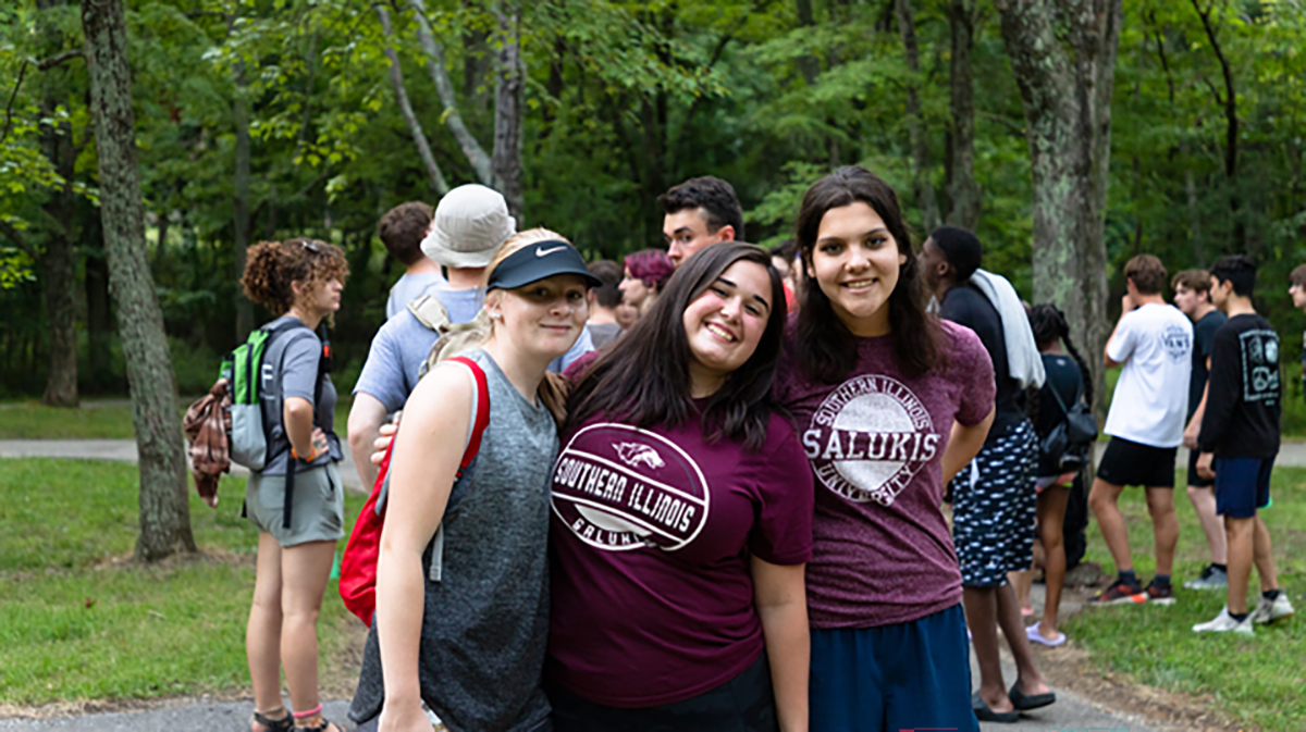 SIU students pose together during Dawg Days event